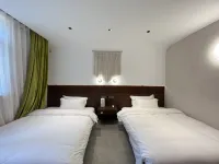 Shexian Lishangou Inn