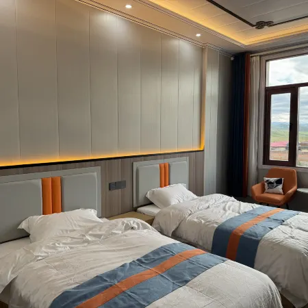 Lüqu Gaxiu Sai Xiong Yangguo Hotel