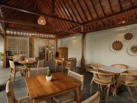 MAHALONA BALI STAY CANGGU Hotels near Berawa
