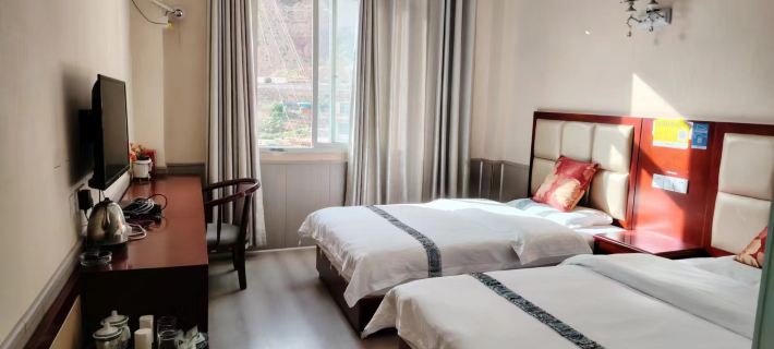 Changdu Tianyouhua Hotel Hotels in Basu