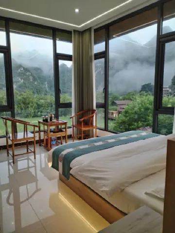 廣南壩美風景區內田園之光民宿