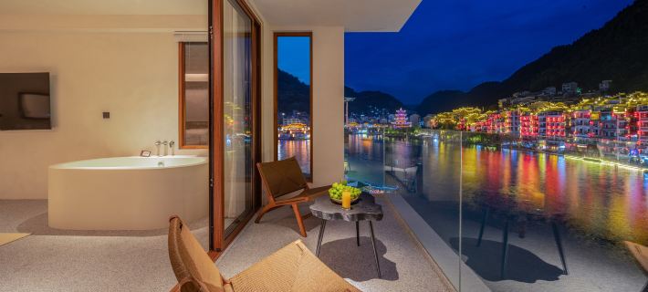 Slow Ferry MD Private Soup Aesthetic Villa (Zhenyuan Ancient City New Bridge Store) Hotels in Zhenyuan County