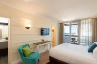 希律特拉維夫海濱飯店 本古裡安屋子附近的飯店