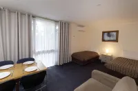 Keilor Motor Inn Hotels near Taylors Creek Linear Park