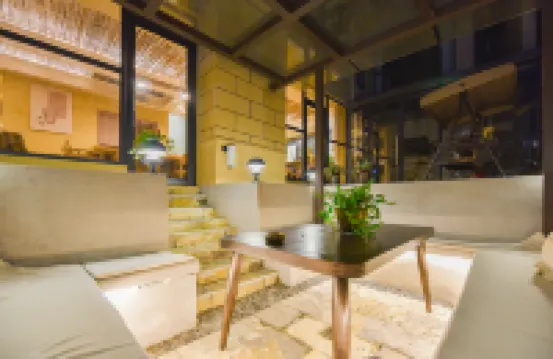 Shexia Xiaozhu Homestay (Zunyi Poly Future City Branch)