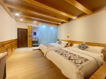 Danba Cangyungu Mountain House