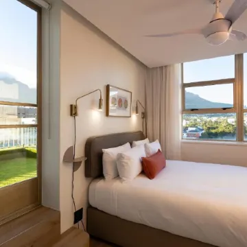 Habitat Aparthotel by Totalstay Отели рядом с достопримечательностью «Моуилл-Пойнт»