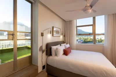Habitat Aparthotel by Totalstay Hotels near Signal Hill