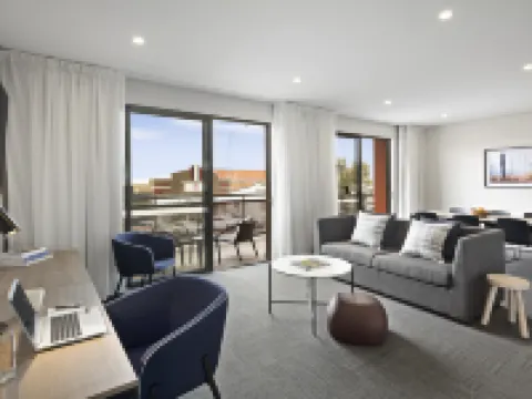 奧朗日奎斯特酒店 鄰近Orange Station的酒店