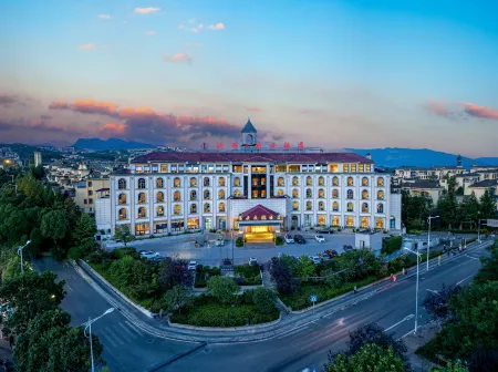 Zhongke Yiyun Hotel Отели рядом с достопримечательностью «Three Natural Bridges»