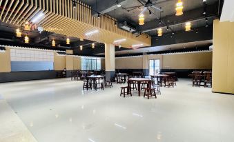 Pinghe Regional Tourism Distribution Service Center Hotel