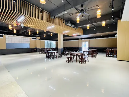 Pinghe Regional Tourism Distribution Service Center Hotel