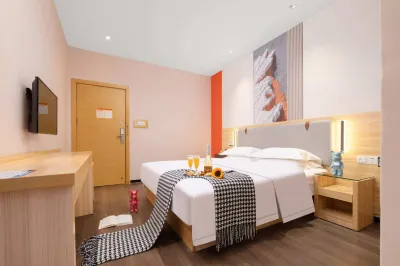 Designer hotel（HeChi BaiMa Pedestrian street）