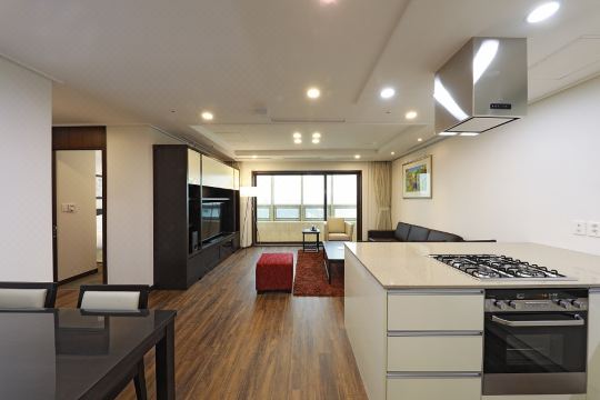 오라카이 인사동스위츠 거실