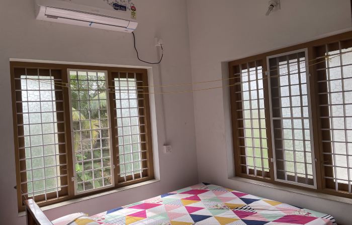 Full AC 4bhk townhouse, 10 mins from airport
