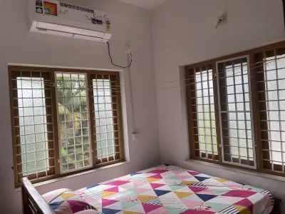 Full AC 4bhk townhouse, 10 mins from airport Hotels in 