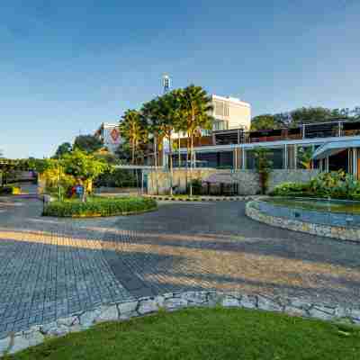 Aruna Senggigi Resort & Convention Hotel Exterior