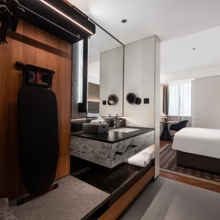 IntercityHotel Shanghai Lujiazui Center Отели рядом с достопримечательностью «Башня Цзинь Мао»