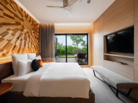 ซัน & มูน, โรงแรมริเวอร์ไซด์