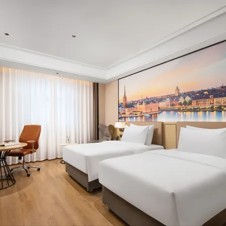Vienna International Hotel ( Shenzhen Bantian Huawei Metro Station Branch) Отели рядом с достопримечательностью «Штаб-квартира компании Huawei»