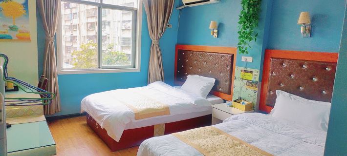 Jingshan Wuyehong Hotel Hotels in Jingshan