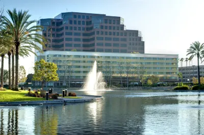 Orange County Hotel Hotel dekat Versailles On the Lake