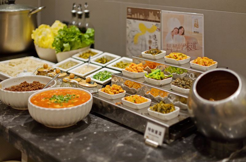 Home Inn Selected (Chengdu TaiKoo Chunxi Road Hongxingqiao Metro Station)