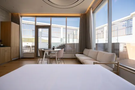 Mer de l'aube Hotel Отели рядом с достопримечательностью «HS Haeundae Shinil Church»