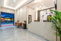 Pojing Hotel (Liuzhou Five-Star Commercial Pedestrian Street Jiangbin Park Branch) - balcony