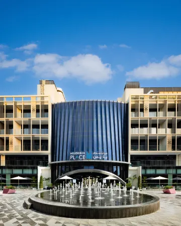 Millennium Place Mirdif Отели в г. Аль Оер