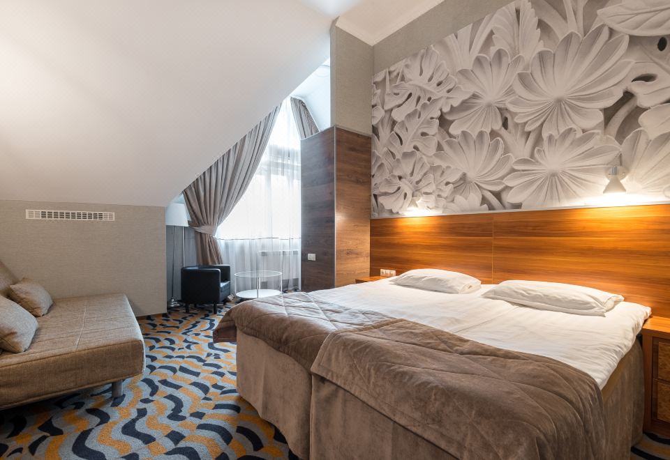 Matisov domikOver view