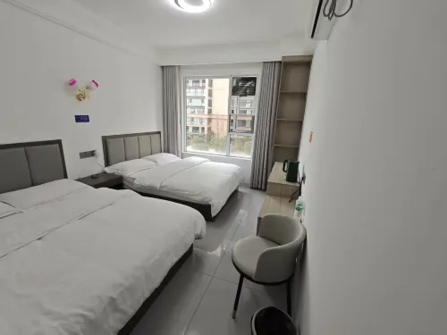 Zhenxiong Ruixin Hotel