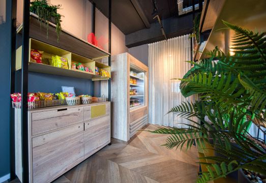 나인티니 호텔 암스테르담 에어포트 로비