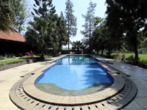 Tripletree Katumbiri Resort Hotels in Cijeruk