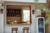 Mangshi Laiyin Hotel (Manghuang Village Scenic Area Branch) - bar