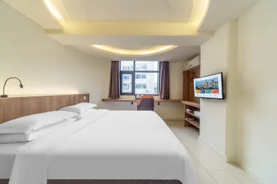 EBSU Inn(Chengdu Kuanzhai Alley Fuqin West Road Store) Отели рядом с достопримечательностью «Окно мира»