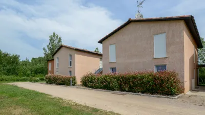Vacancéole - Domaine du Green فنادق في Brens
