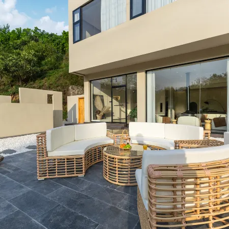 Tingshan Jiaoxia · Homestay: A Designer Riverside Mountain-View Retrea
