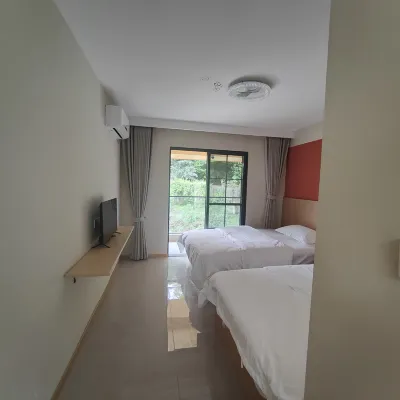 Emeishan Dongjin Inn Hotels near Qingyin Pavilion