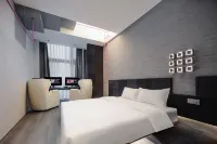 H E-Sports Hotel (Chengdu Southwest Jiaotong University Xipu Campus) Hotels in Chengdu