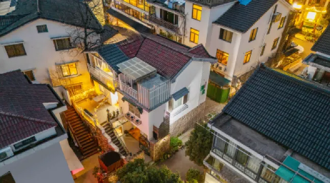 Hangzhou Yueshu Homestay (Xihu Zhejiang University) Отели рядом с достопримечательностью «Shuangfeng Chayun Scenic Resort»