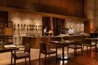 โรงแรมโนโวเทล ซิตี้เกท ฮ่องกง - ที่มีบาร์