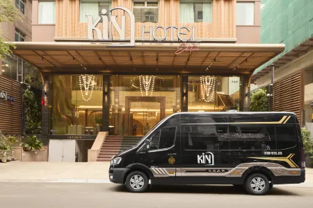 Kin Hotel Thi Sach Отели рядом с достопримечательностью «Hutech University of Technology»