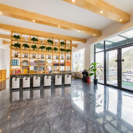 Kangding Qiuming Shanshe Homestay