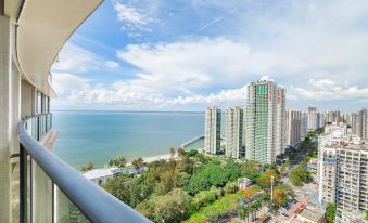Beihai Hongyuan Scenic Apartment (Underwater World Old Street)
