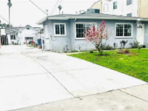 SUNNY HOME アルハンブラのホテル