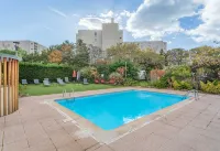 B&B Hôtel Marseille Bonneveine - Swimmingpools