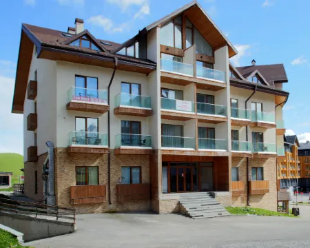 New Gudauri Rooms グダウリのホテル