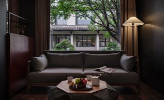 The Silver Line Linden Centre