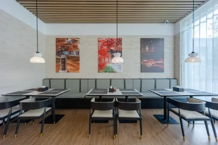 Qiangjin Hotel · Gujing Gong Отели рядом с достопримечательностью «Huazu Temple»